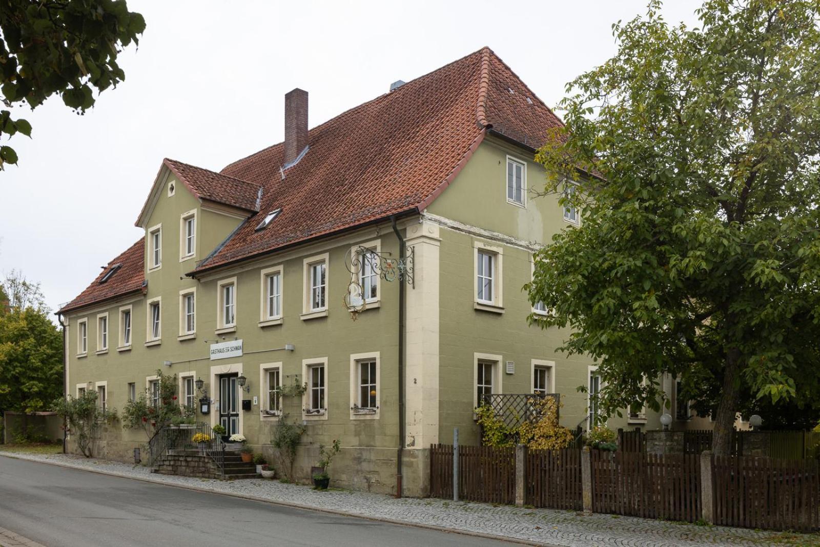 Gasthaus Zum Schwan Castell Exterior foto